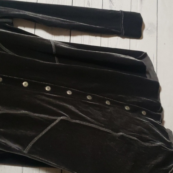 Sno skins Plush Velvet Buttondown - Picture 7 of 9